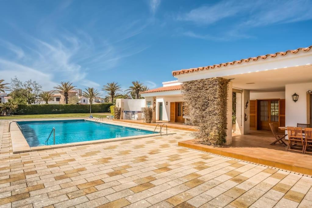 La Calma Espectacular Villa Con Jardin Y Piscina En Menorca سالغار المظهر الخارجي الصورة